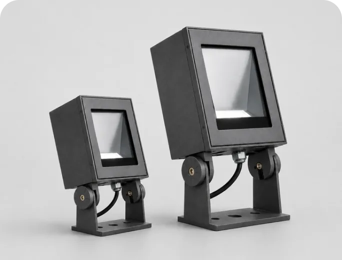 Symmetrical spotlights